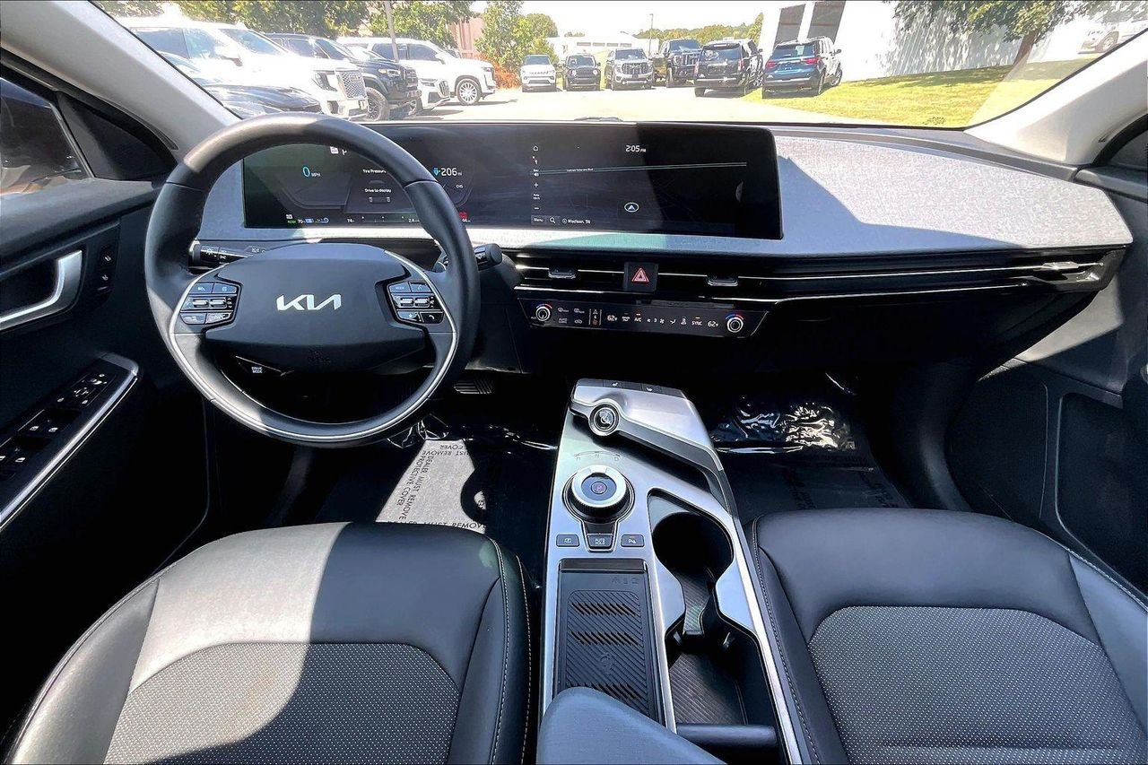 Used 2024 Glacier Kia Light Long Range image 9
