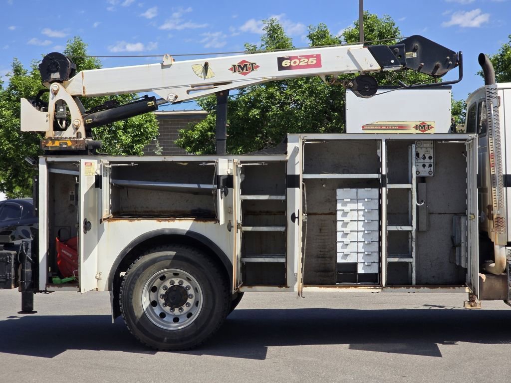 Used 2008 White Sterling Conventional Cab Mechanics Body image 23