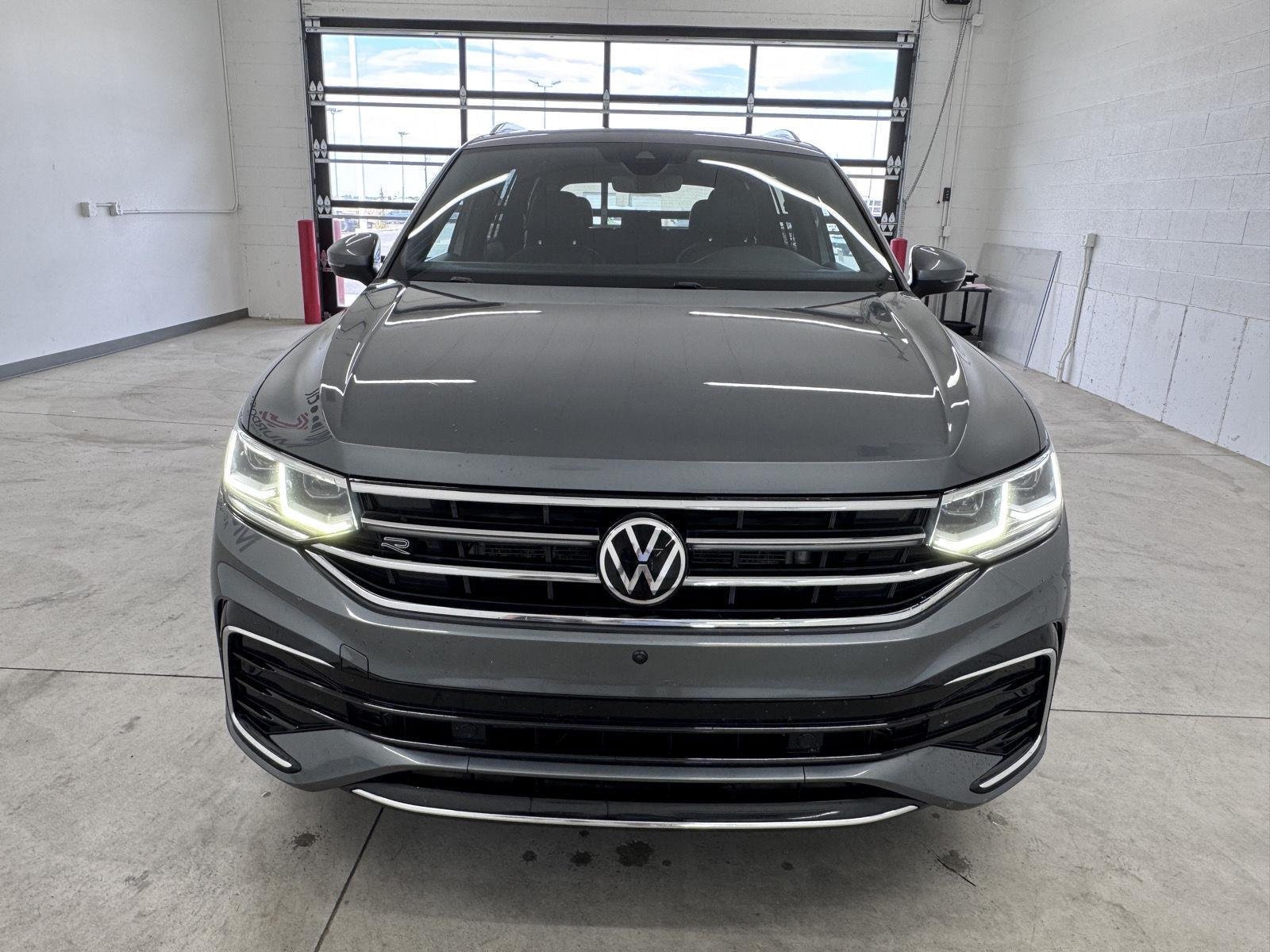 2022 Volkswagen Tiguan SEL R-LINE - Photo 13