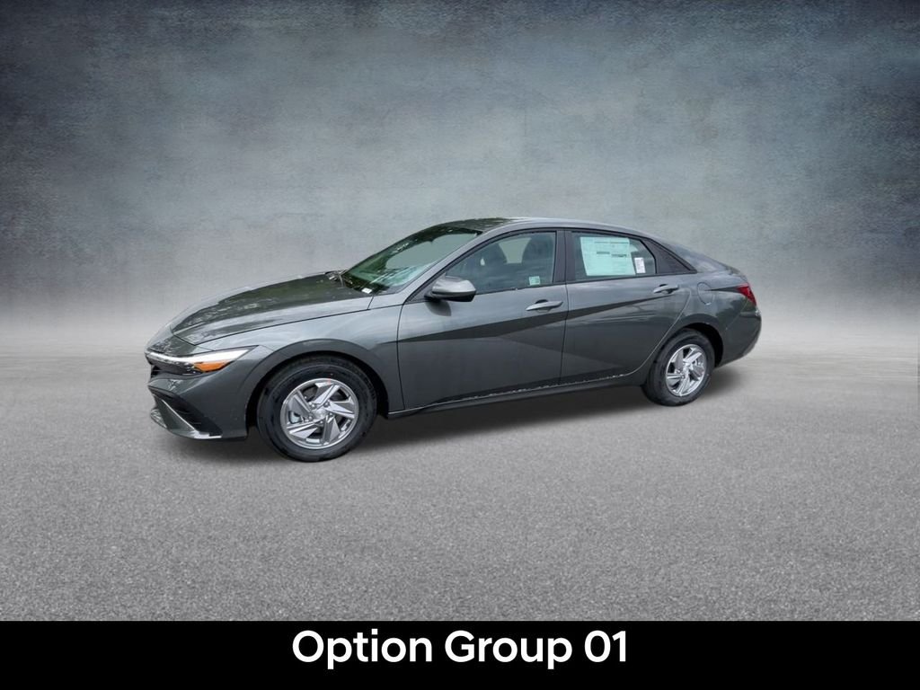 2025 Hyundai Elantra SE - Photo 11