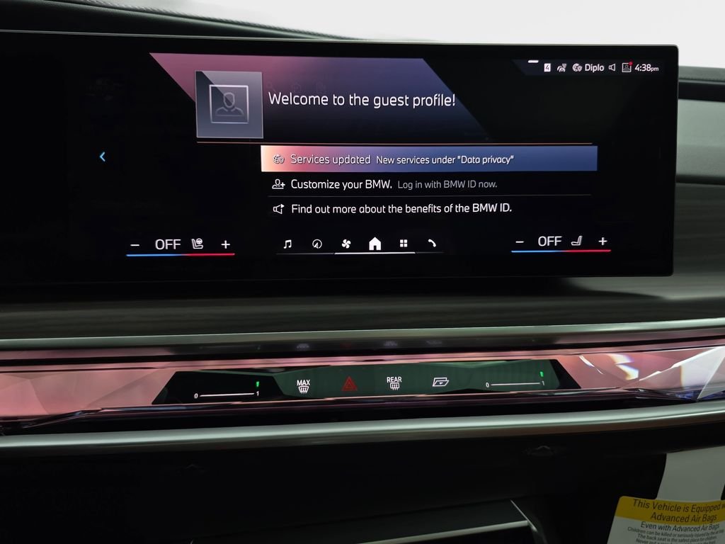 2026 BMW 7 Series 750e - Photo 20