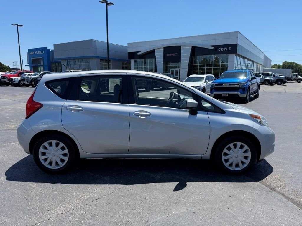 Used 2015 Silver Nissan SV image 7
