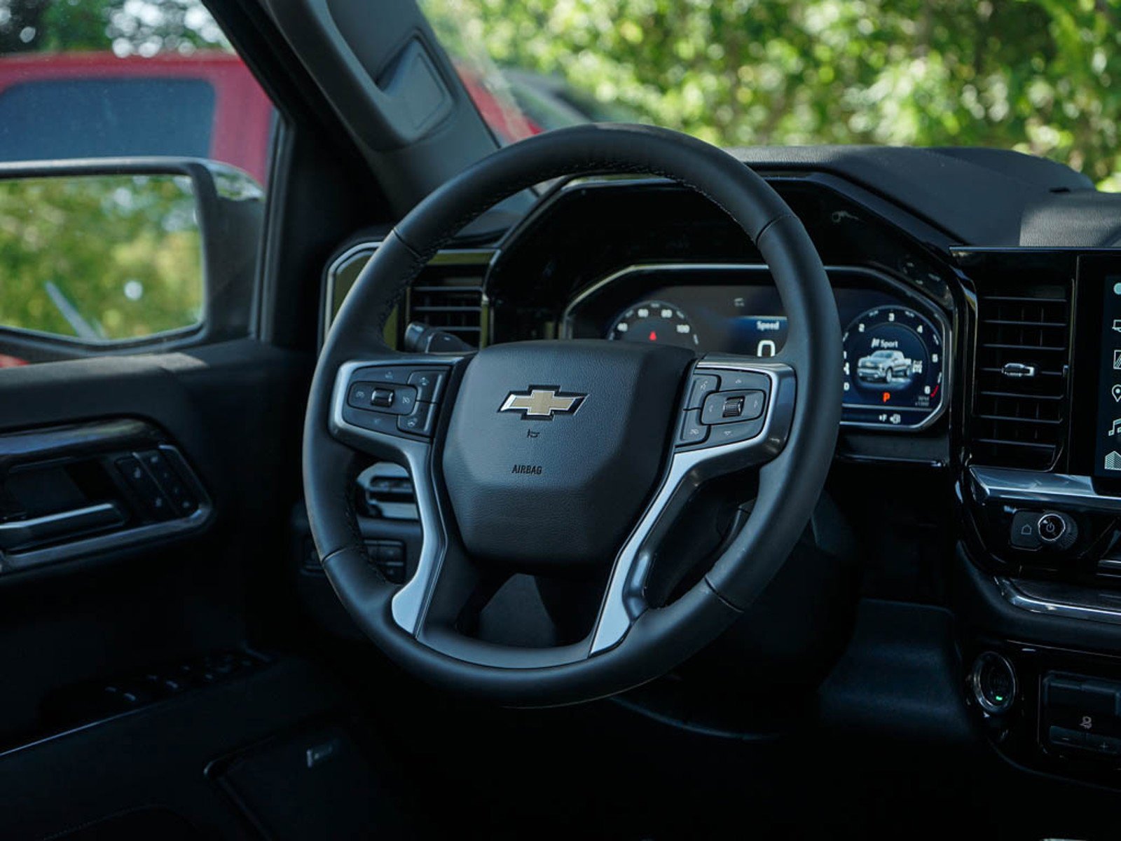 2025 Chevrolet Silverado 1500 LTZ - Photo 13