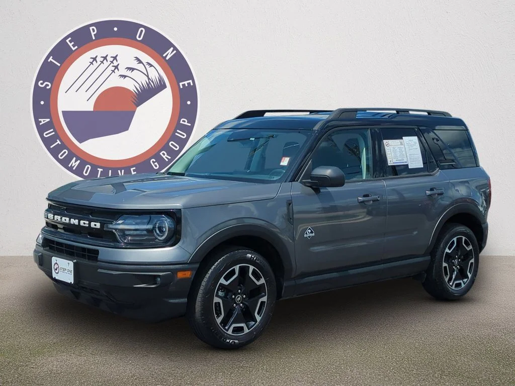 Used 2021 Gray Ford Outer Banks image 2