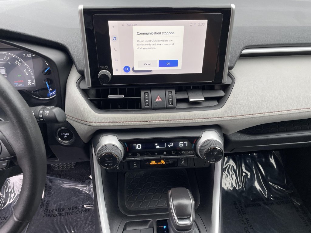 Certified Used 2024 Pearl Toyota XLE Premium image 20