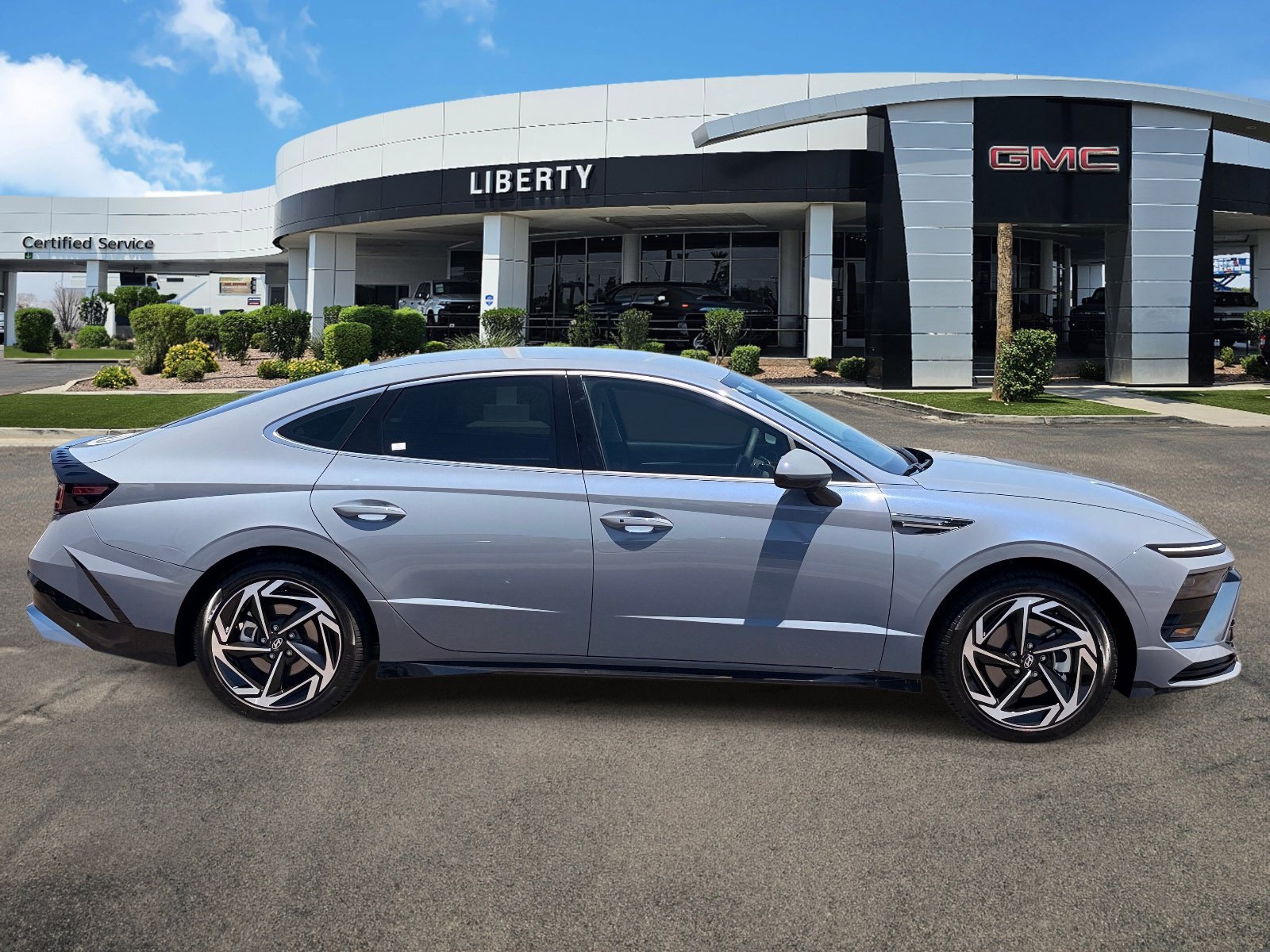 2026 Hyundai Sonata SEL - Photo 2