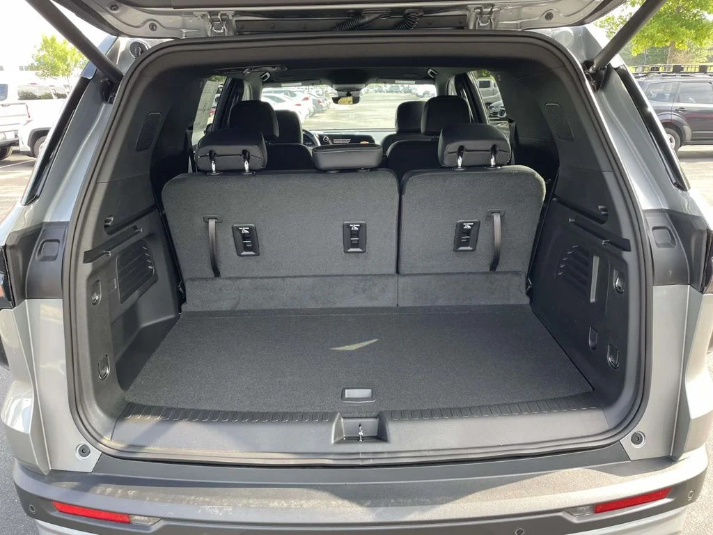 New 2026 Sterling Gray Metallic Chevrolet FWD LT image 13