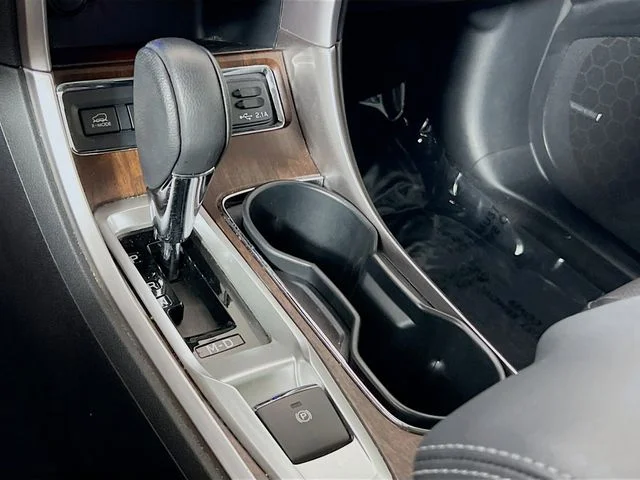 Used 2022 Abyss Blue Pearl Subaru Touring image 18