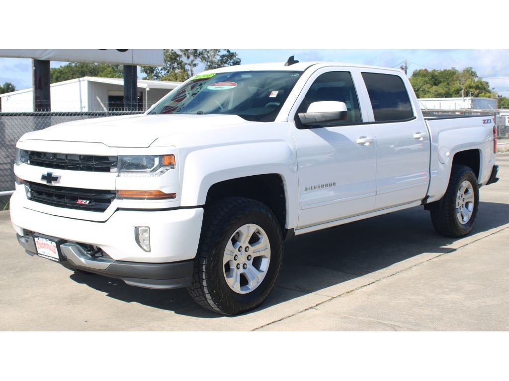 Used 2017 Chevrolet Silverado 1500 LT with VIN 3GCUKREC6HG240065 for sale in Sour Lake, TX