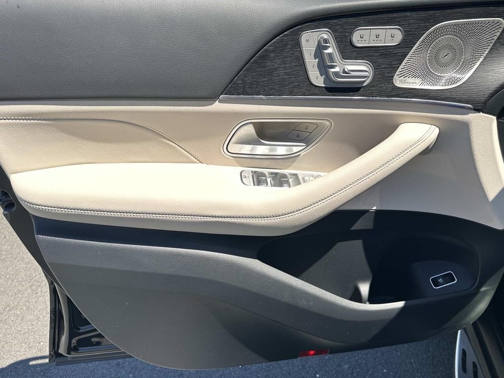Certified Used 2026 Black Mercedes-Benz GLS 450 image 19