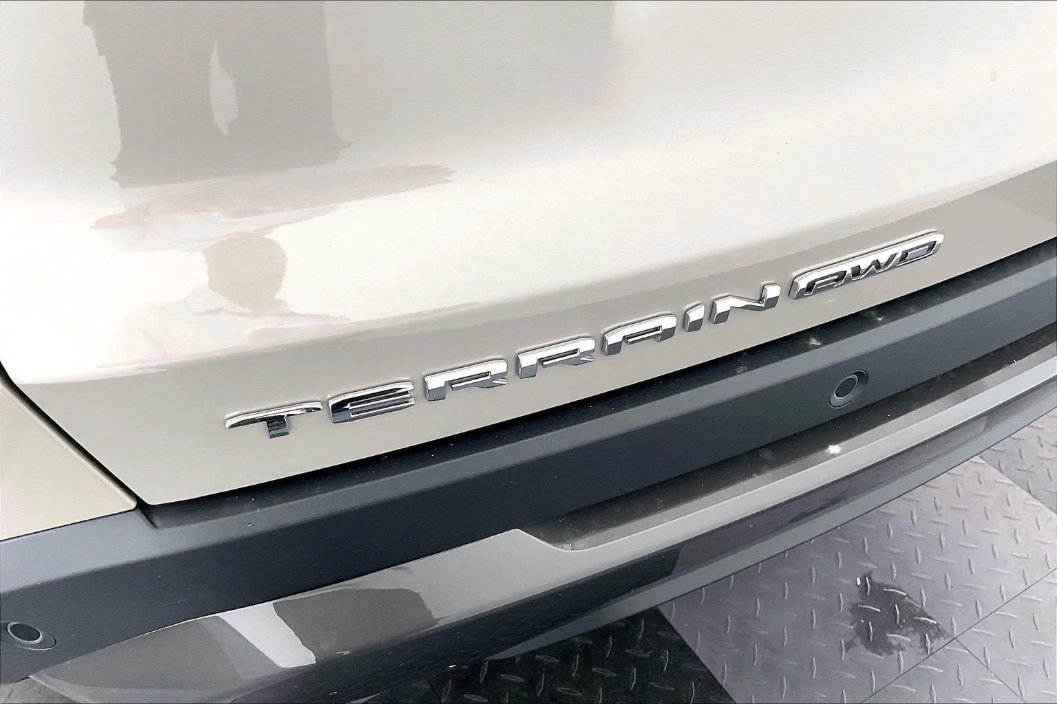 New 2027 Riverstone Metallic GMC AWD Elevation image 17