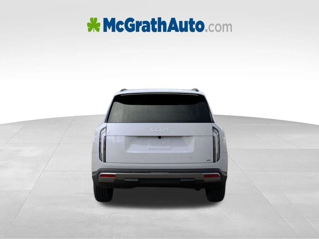 New 2027 White Kia S image 7