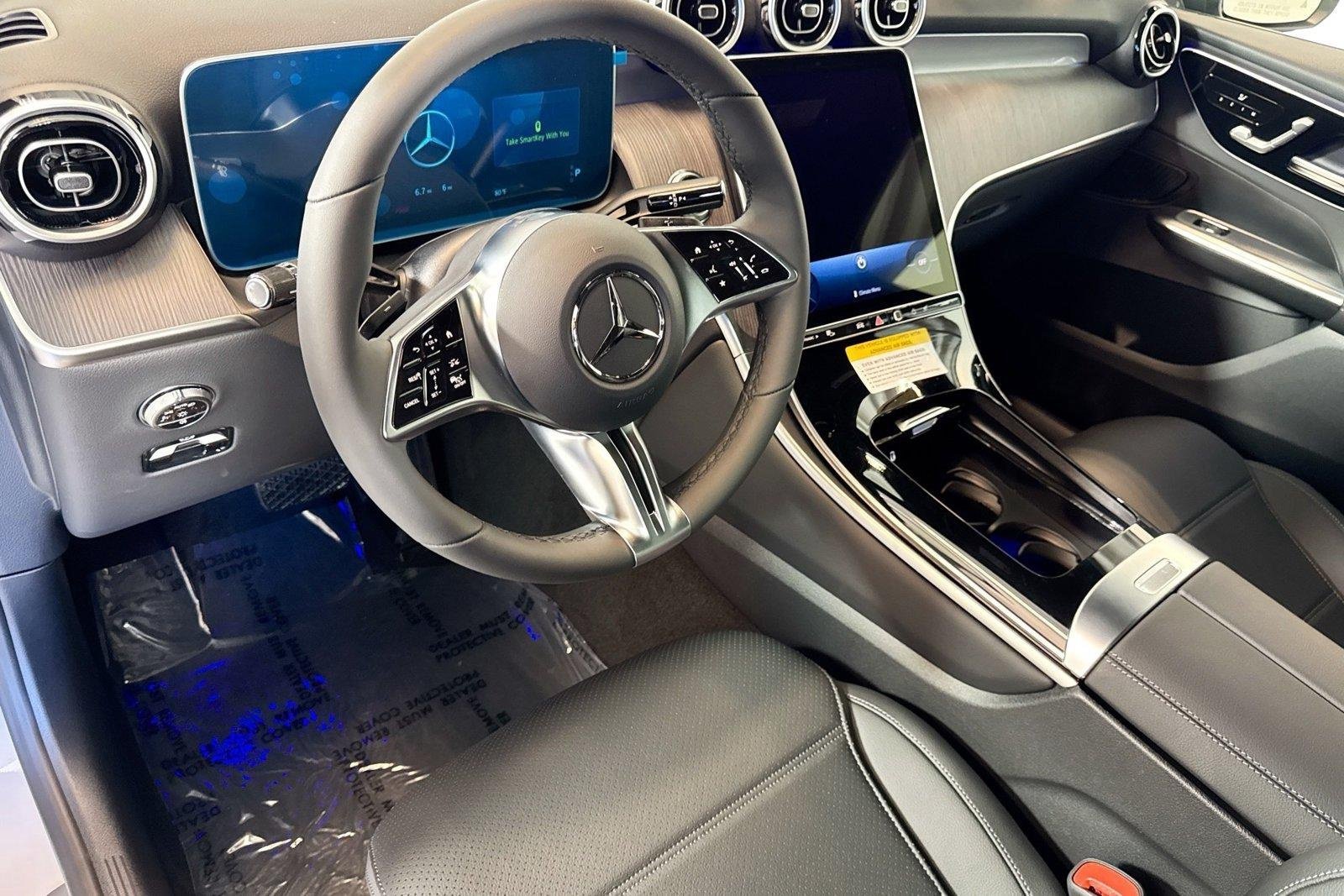 New 2026 Manufaktur Alpine Grey Mercedes-Benz GLC 300 image 9