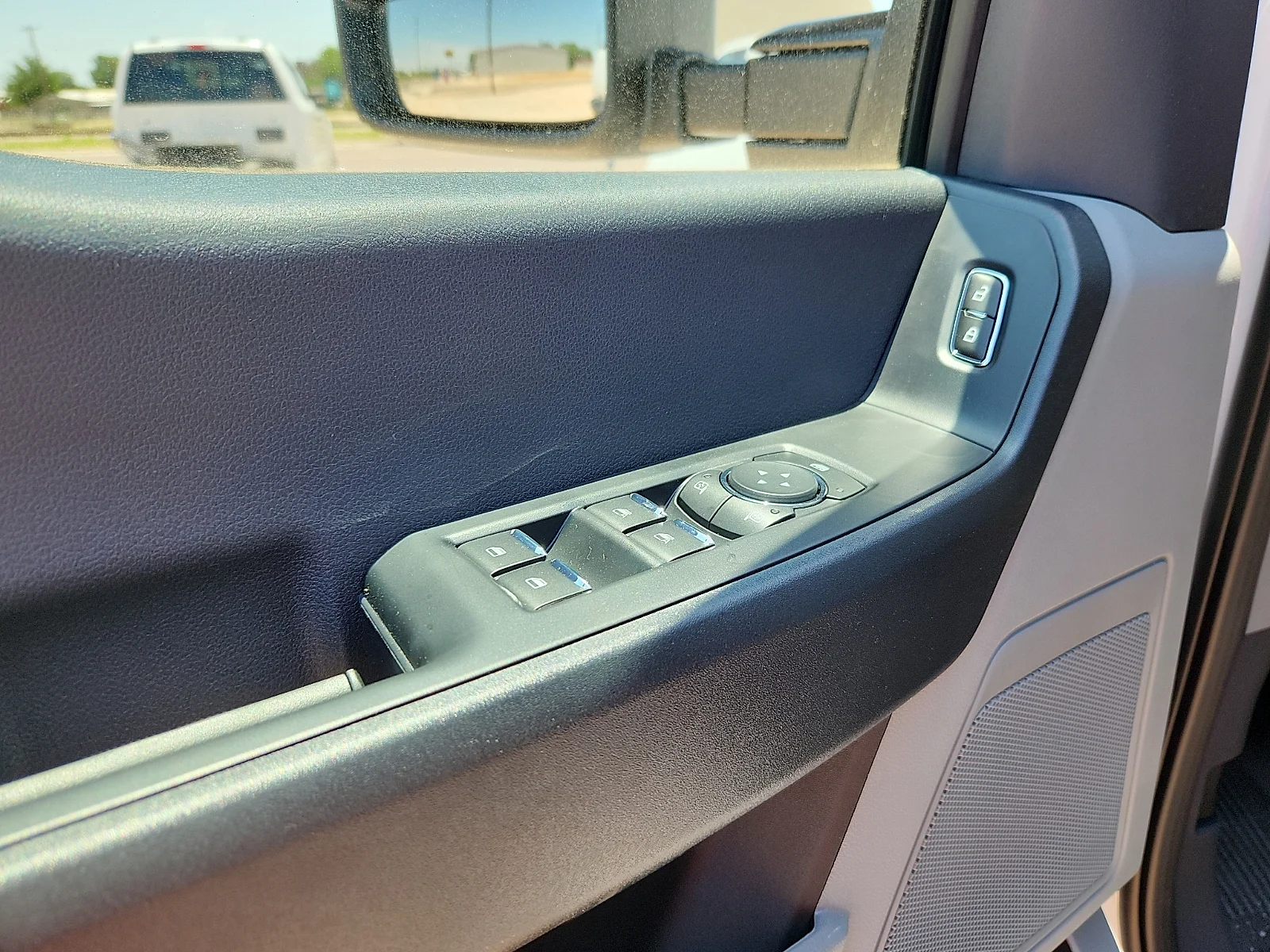 New 2026 Oxford White Ford F-350® XL image 14