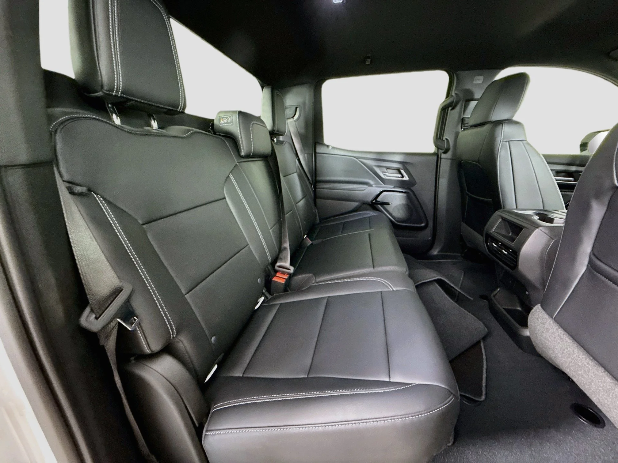 Used 2026 Summit White Chevrolet LT - Extended Range image 29