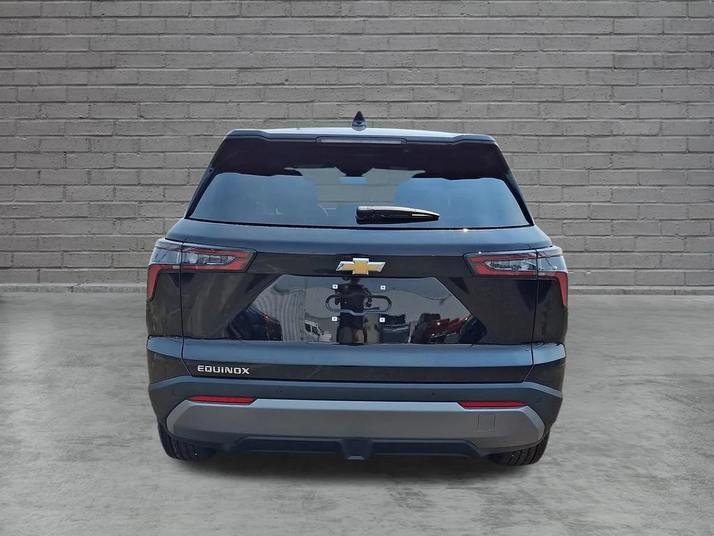 New 2027 Mosaic Black Metallic Chevrolet LT image 7