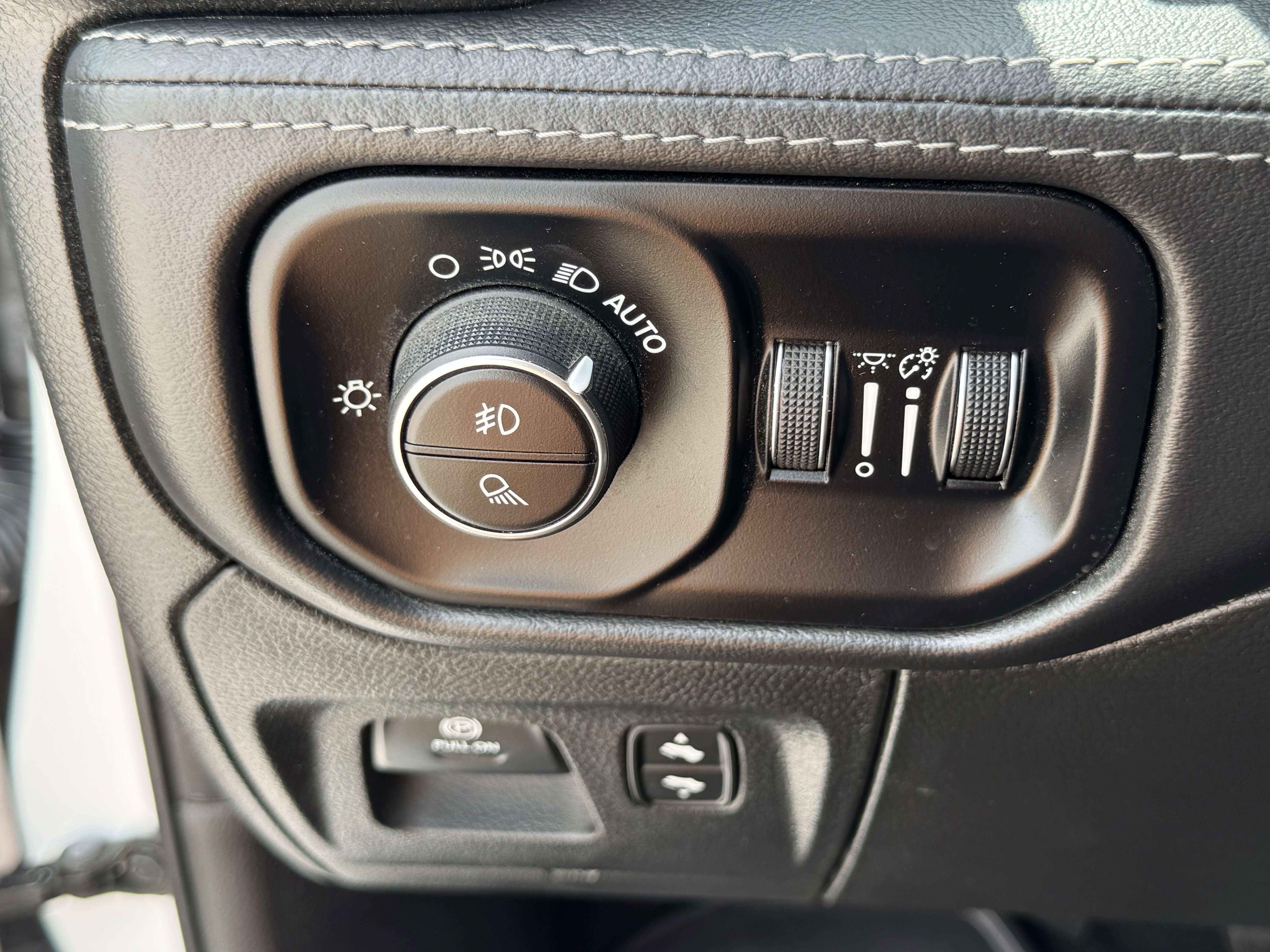 2024 RAM Ram 1500 Pickup Limited - Photo 24