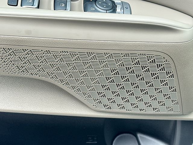 New 2026 Ceramic Silver Kia EX image 19