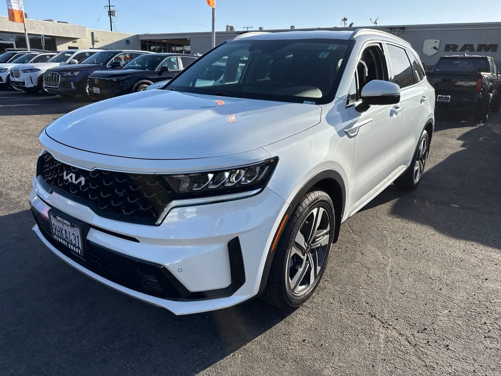 Used 2023 Snow White Pearl Kia EX image 2