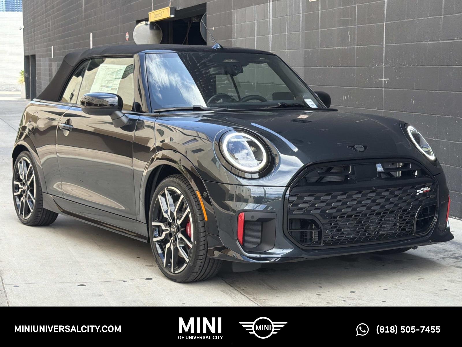 New 2026 0C6P Legend Grey Metallic MINI Iconic image 1