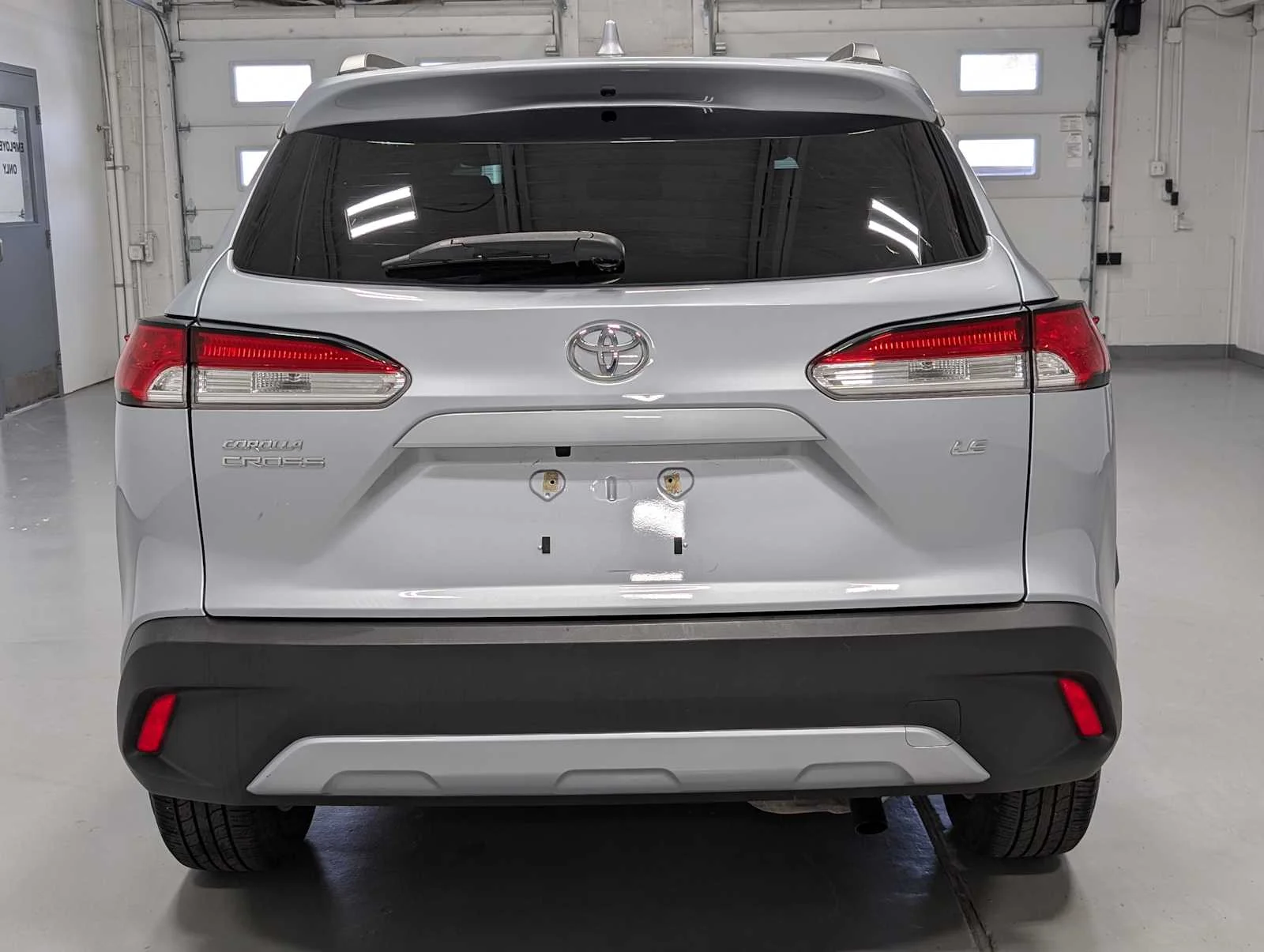 Used 2023 Sonic Silver Toyota LE image 9