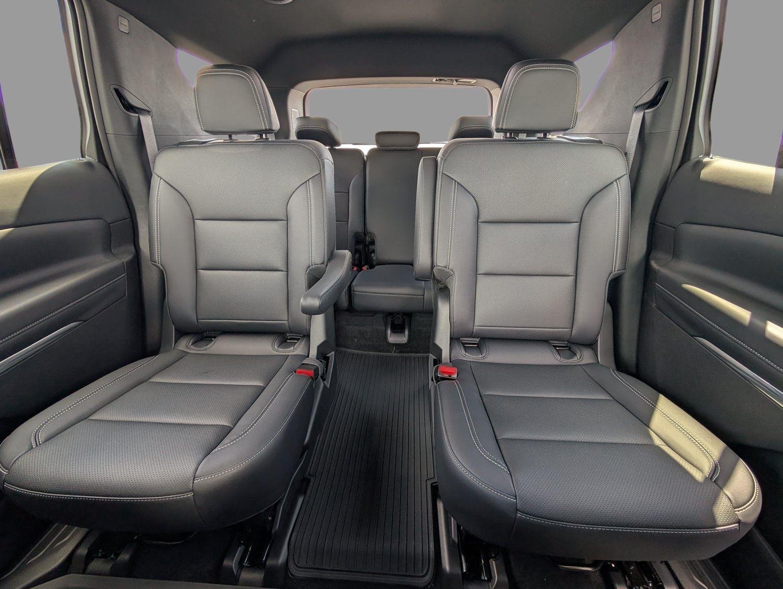 2026 Chevrolet Traverse LT - Photo 4