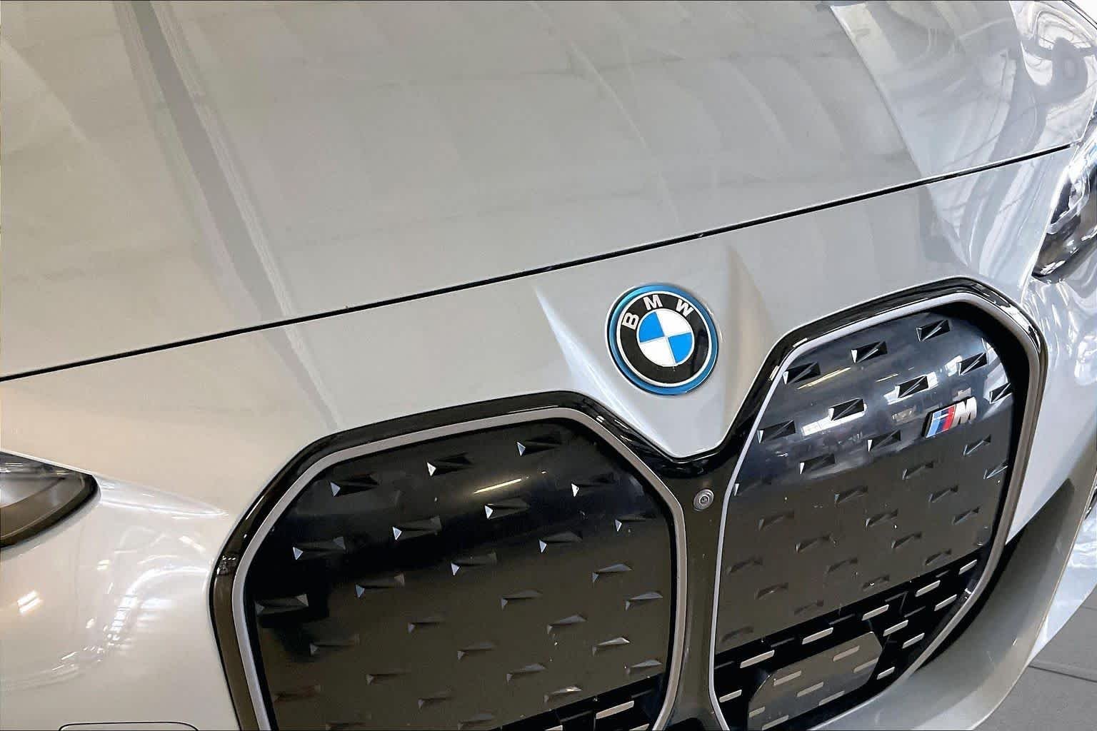 Used 2023 Brooklyn Grey Metallic BMW M50 image 29
