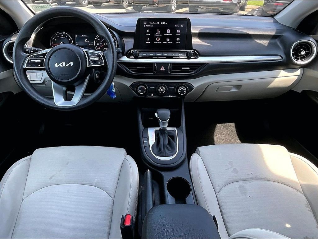 Used 2023 Gray Kia LXS image 21