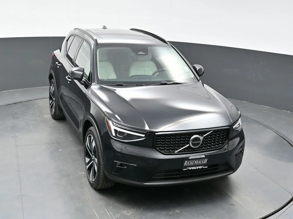 Certified Used 2025 Onyx Black Volvo Ultra image 30