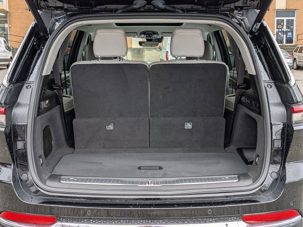 Used 2023 Black Jeep Overland image 7