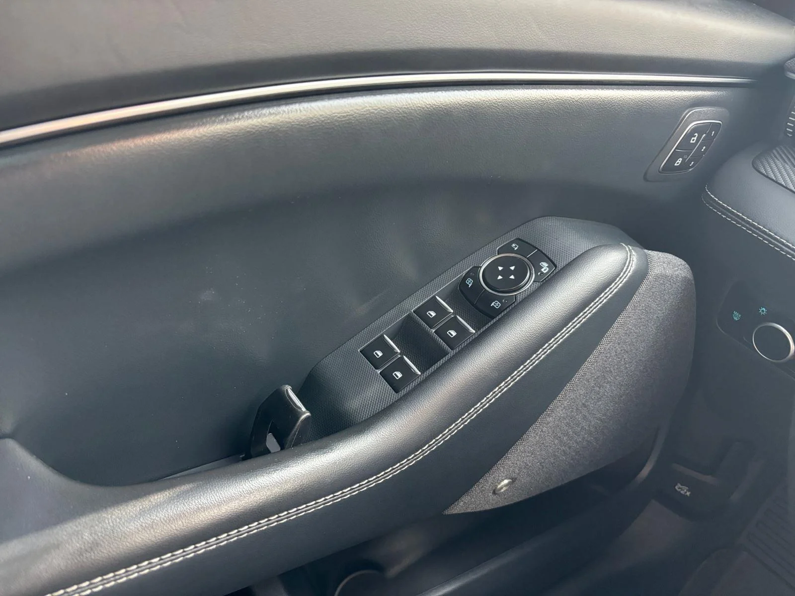 Used 2023 Shadow Black Ford Premium image 17