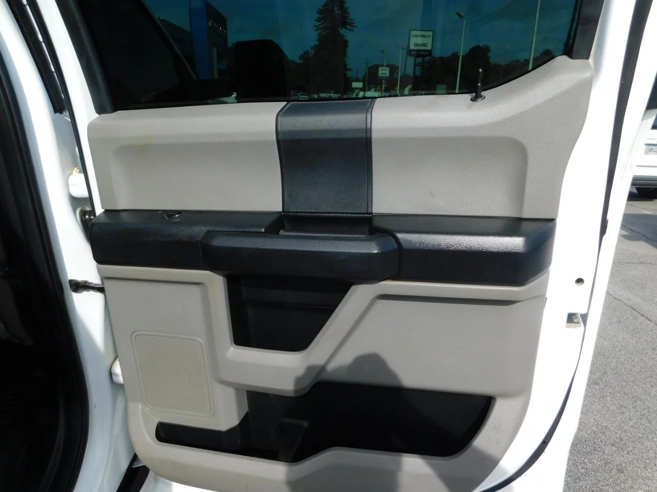 Used 2020 White Ford XL 4WD Crew Cab 6.75 ft Box image 12