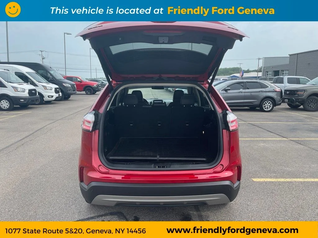 Used 2023 Red Ford SEL image 10