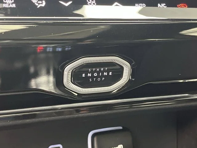 Used 2026 Diamond Black Crystal Pearlcoat Jeep Limited Reserve image 23