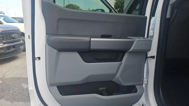 New 2027 Oxford White Ford XL 4WD image 36