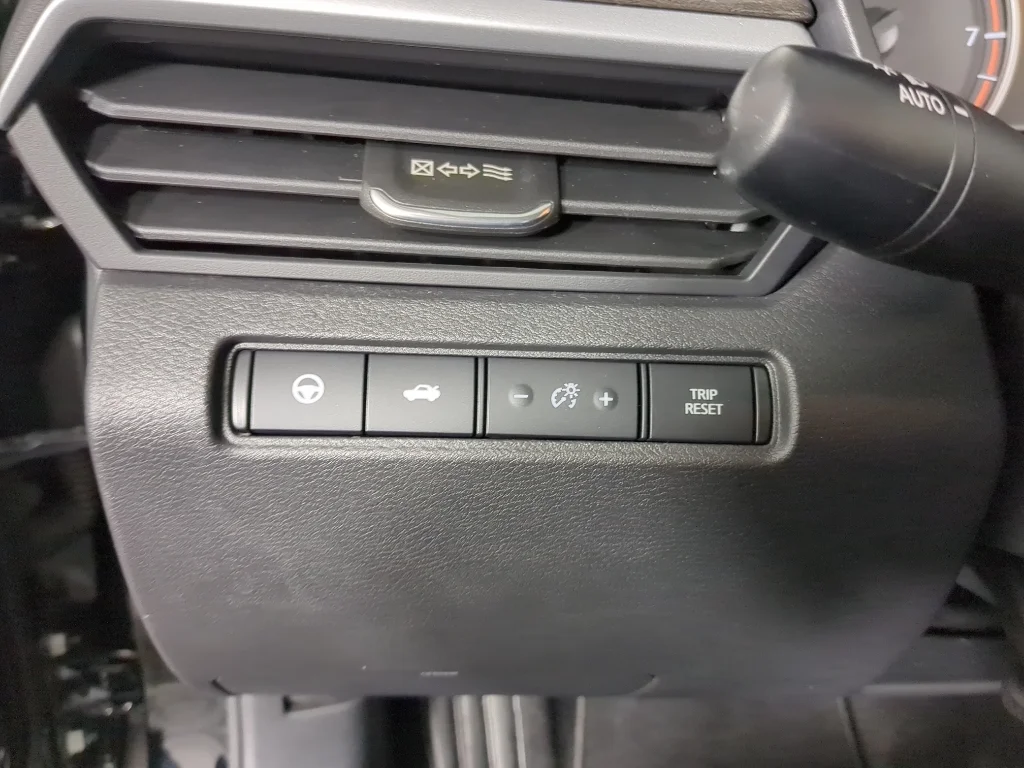 Used 2024 Super Black Nissan 2.5 SV image 27