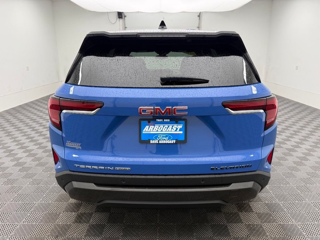 Used 2025 Blue GMC Elevation image 9
