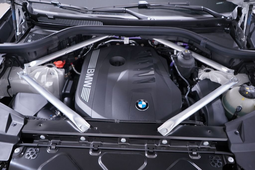 Used 2026 Alpine White BMW sDrive40i image 20