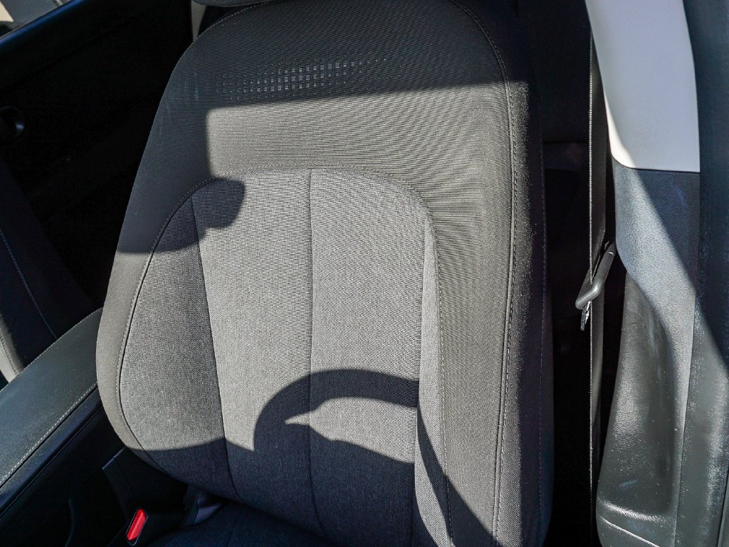 Used 2026 Green Hyundai SE Standard Range image 21