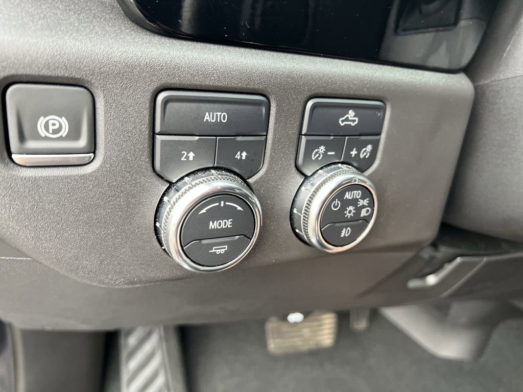 2024 GMC Sierra 1500 Elevation - Photo 17