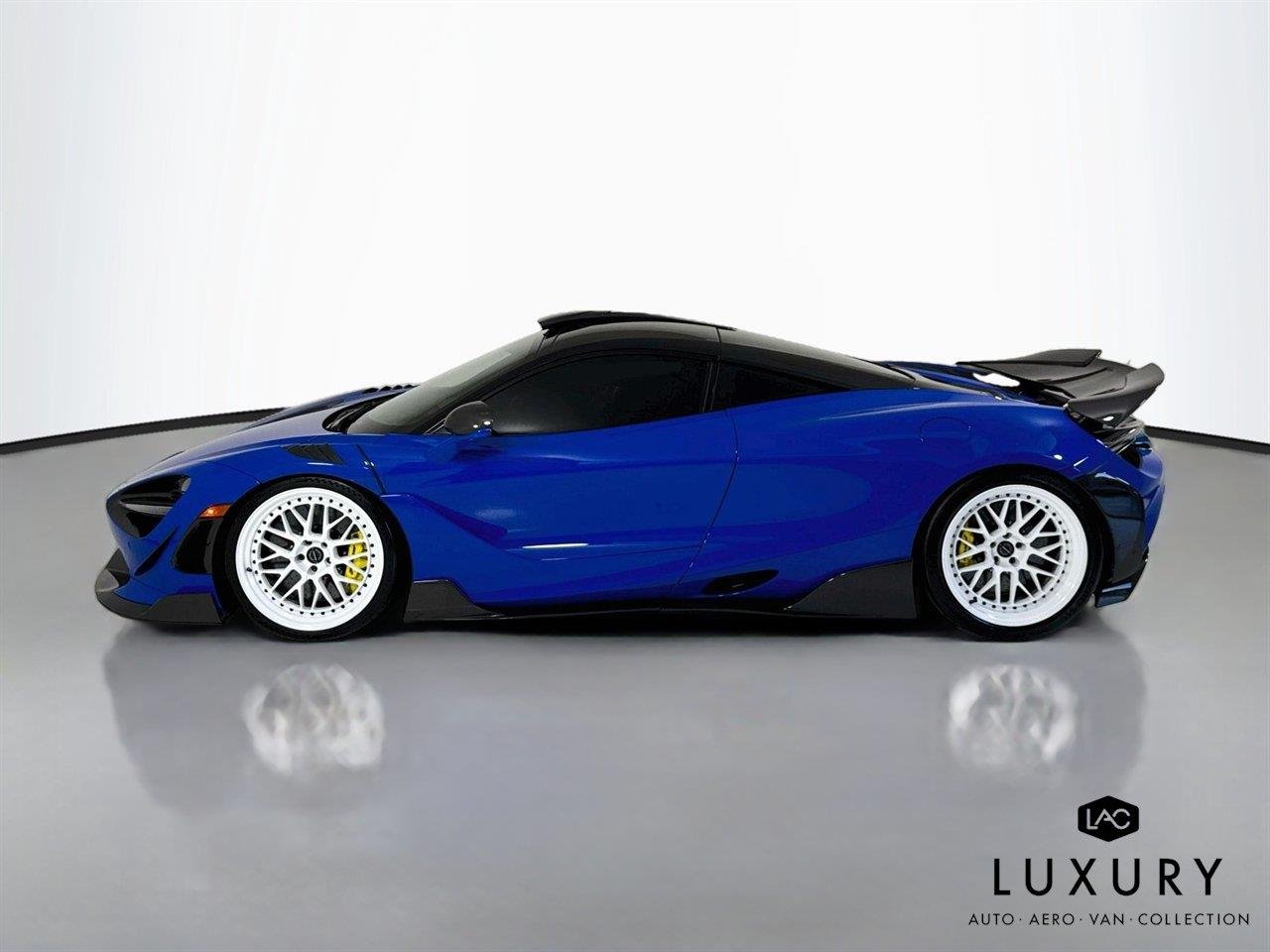 Used 2021 MSO Paris Blue / Miami Blue Wrap McLaren Performance | Full Ryft Body Kit | Carbon Steering Wheel | Exhaust | Custom Wheels image 9