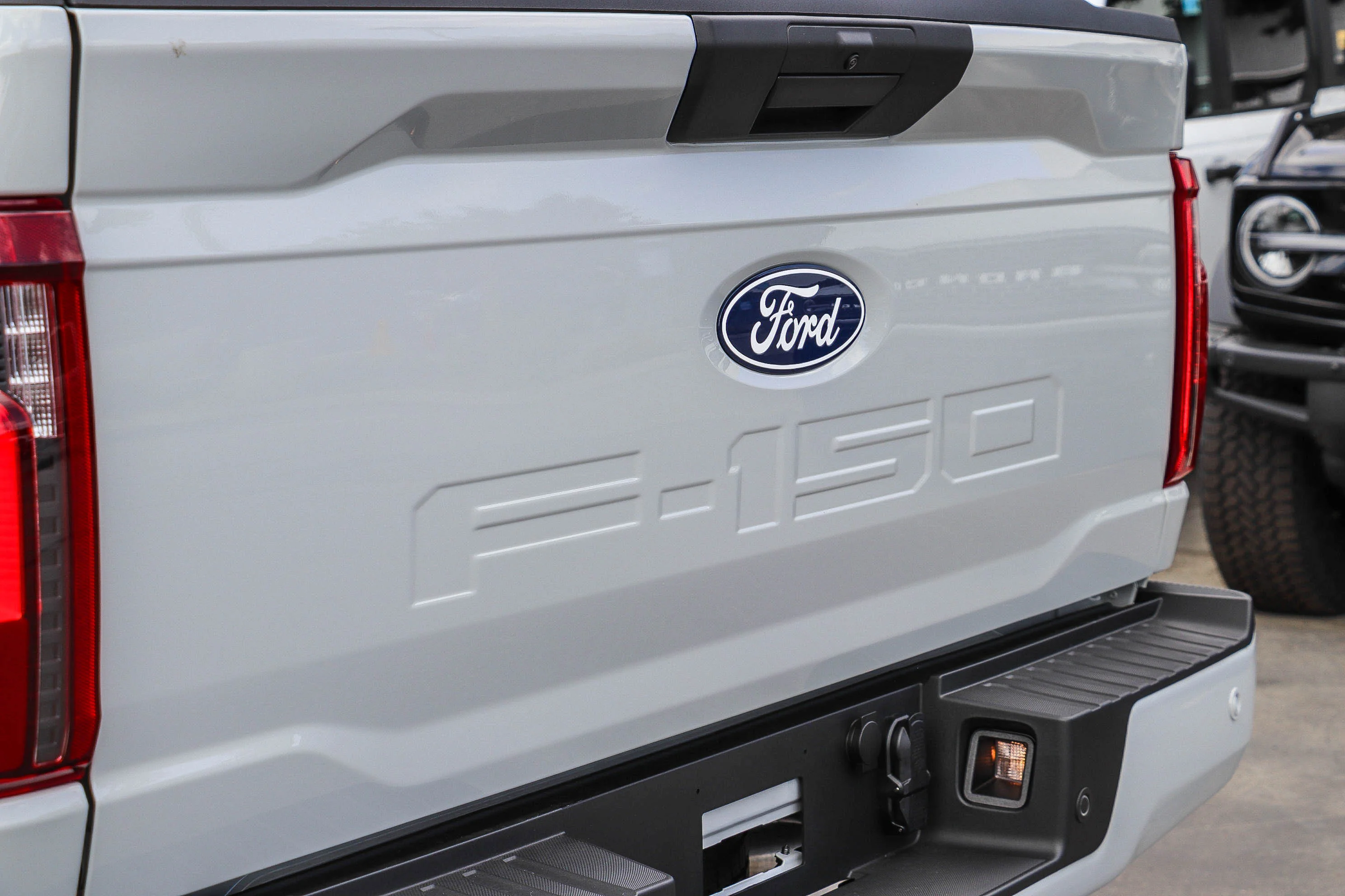 New 2026 Avalanche Ford STX image 10