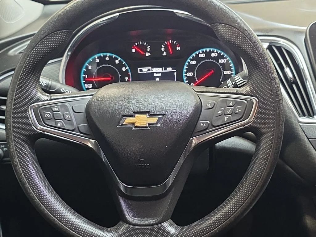 Used 2020 Blue Chevrolet LT image 14