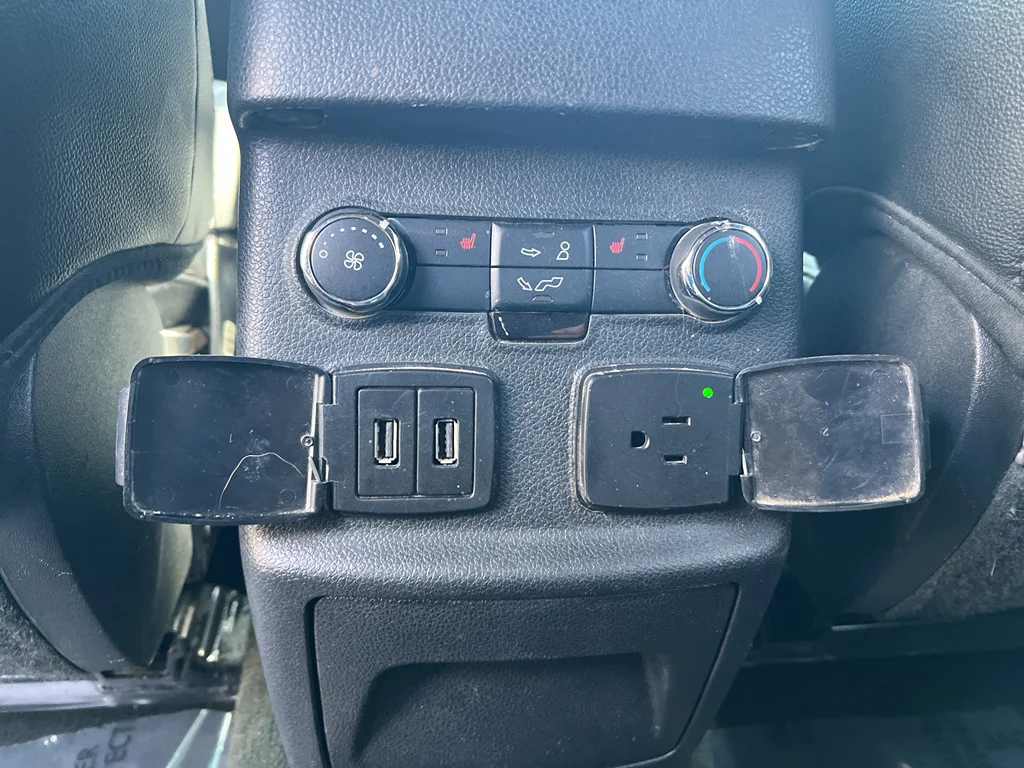 Used 2016 Magnetic Metallic Ford Limited image 25