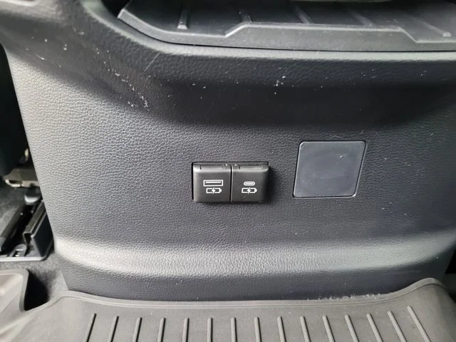 2025 Toyota Tundra SR5 - Photo 27