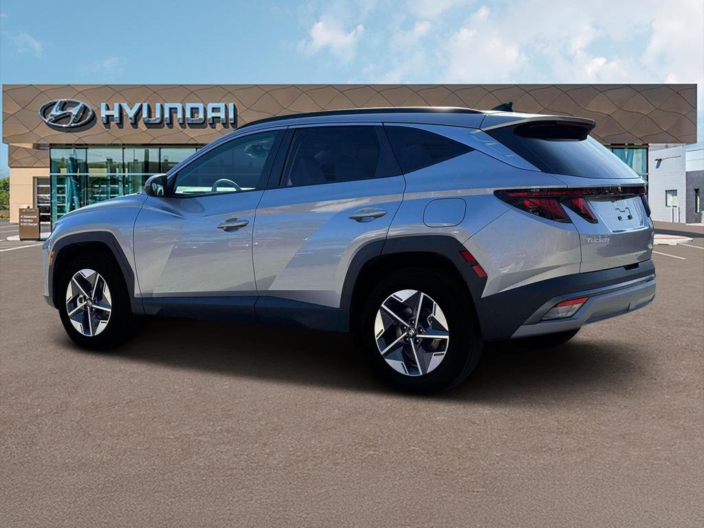 New 2026 Shimmering Silver Hyundai SEL image 4