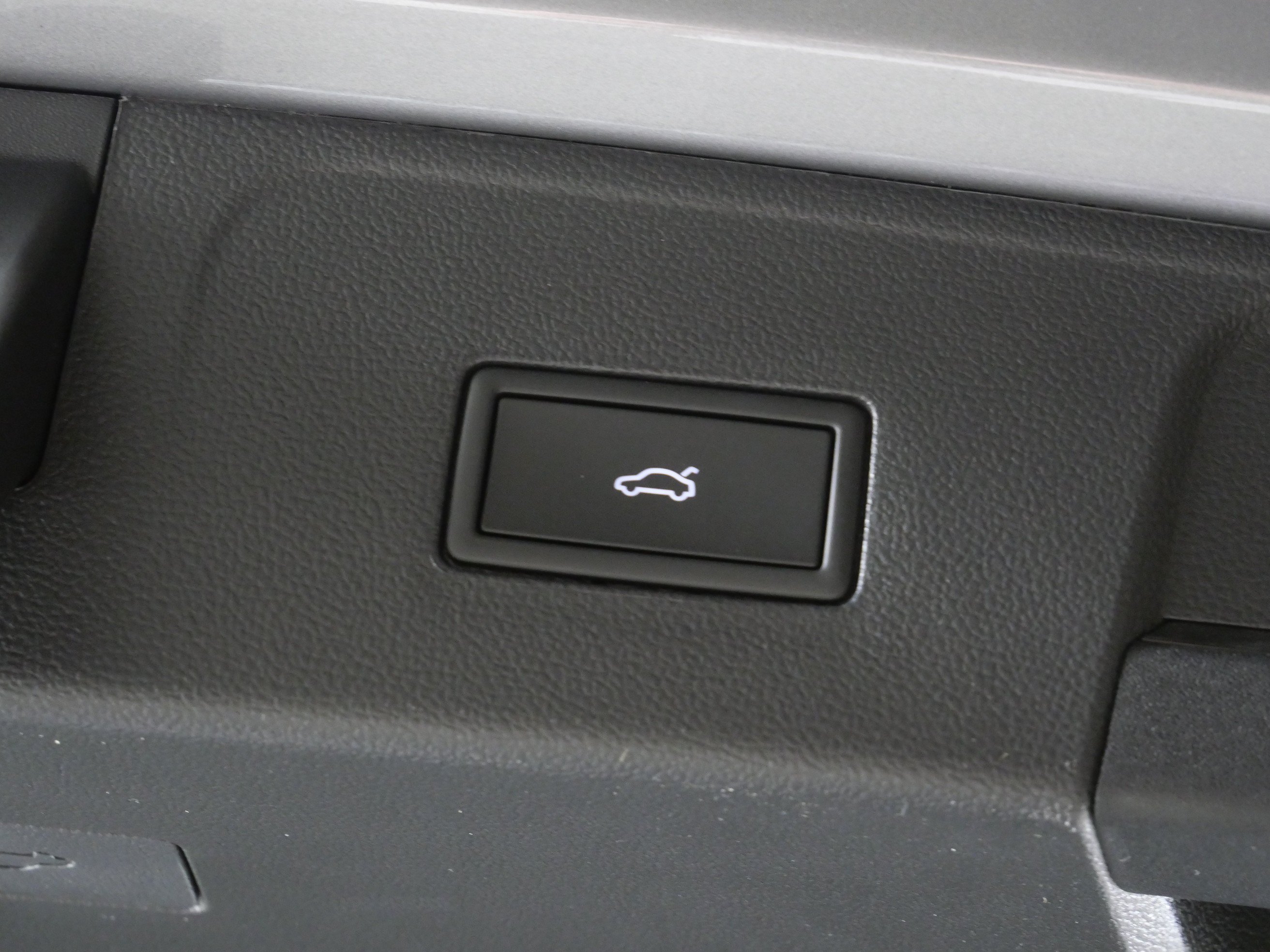 Used 2026  Volkswagen 2.0T SE w/Technology image 19