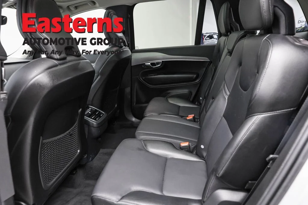 Used 2022 Gray Volvo T5 Momentum image 21