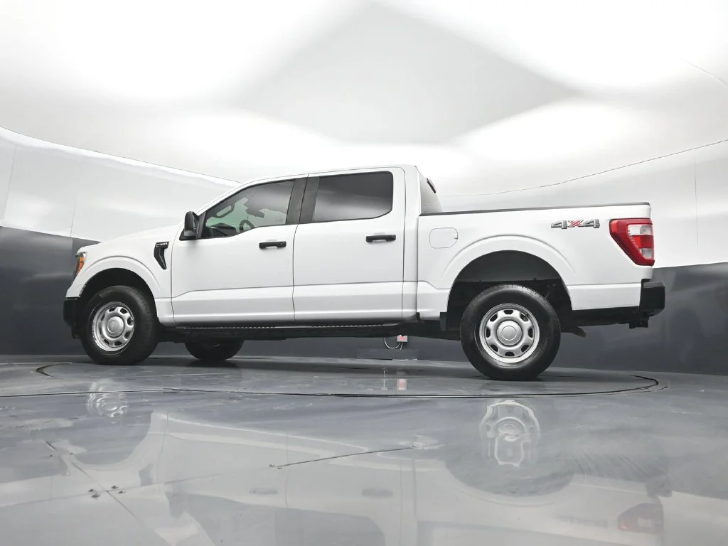 Used 2021 White Ford XL image 44