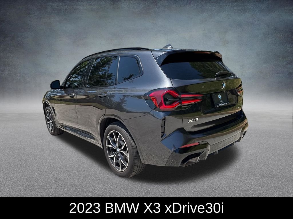Used 2023 Gray BMW xDrive30i image 3